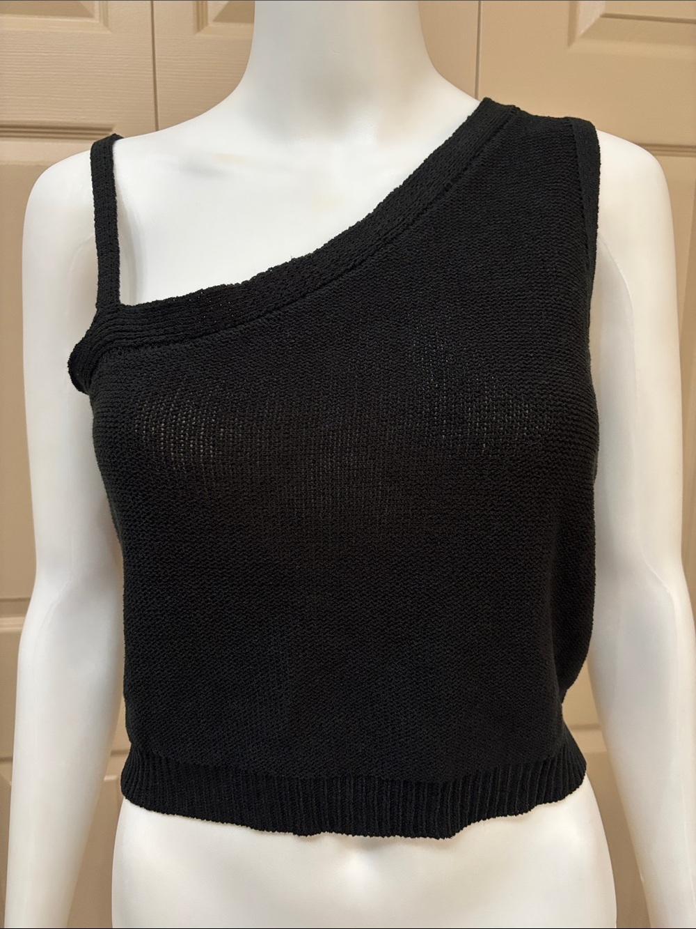 OLIVACEOUS black crop top